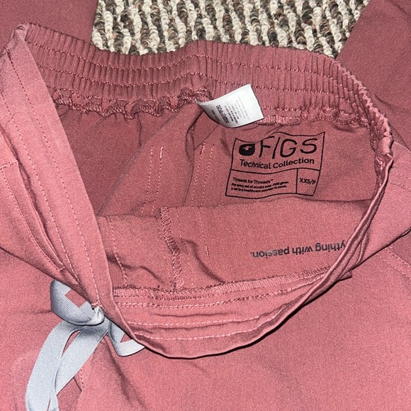 Xxs figs yola pants Mauve color - Picture 2 of 2